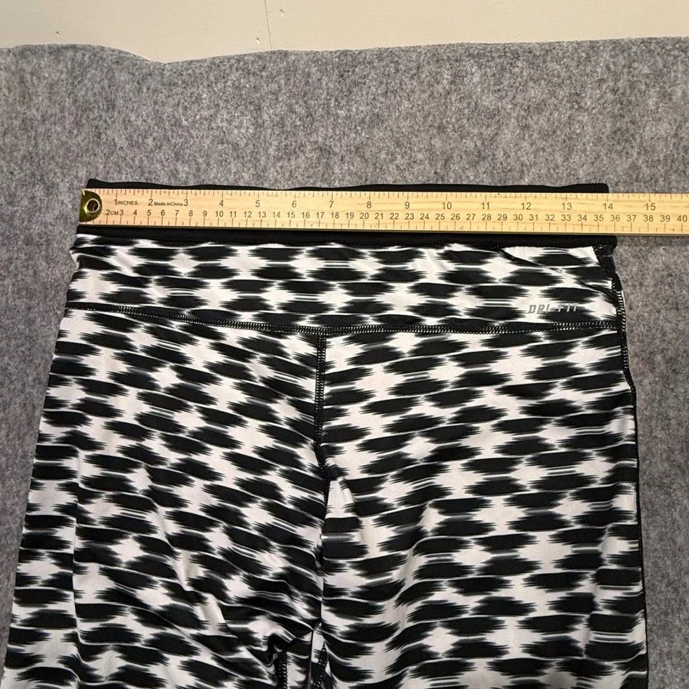 Nike Dri-FIT Epic Run Crop Leggings Black White Pattern 645610-011 Womens Medium